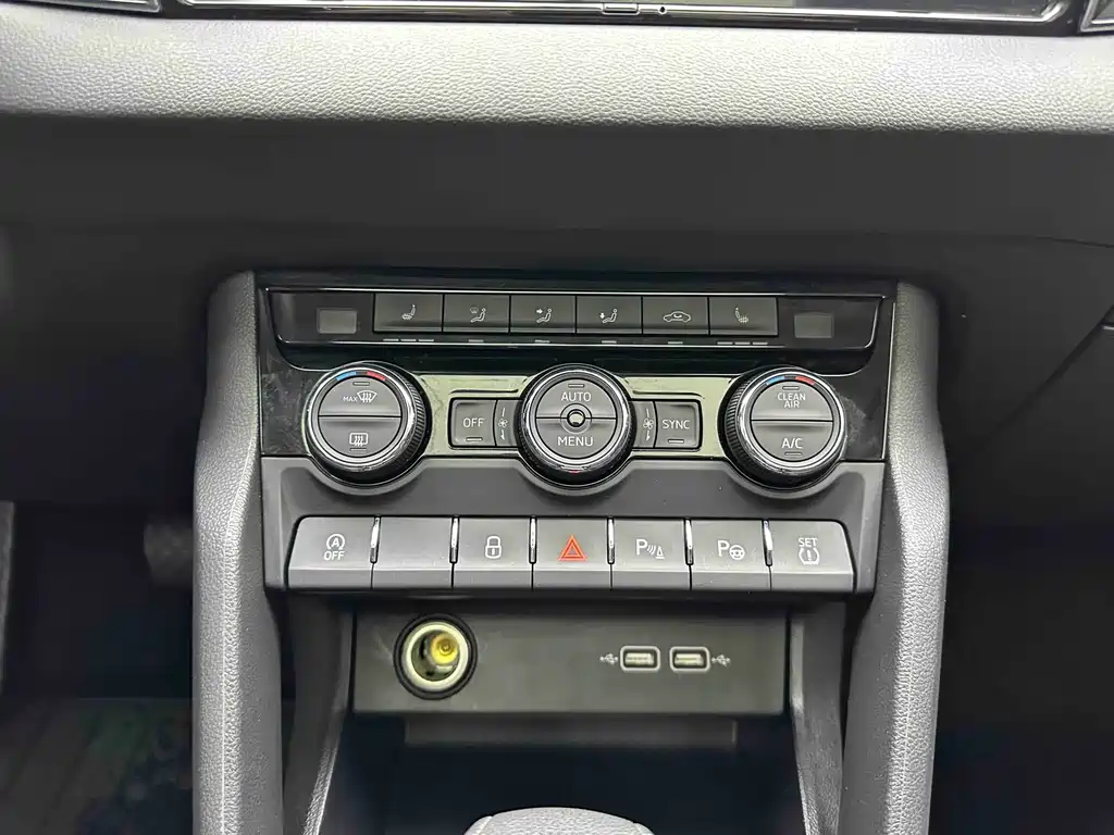 Skoda Karoq — миниатюра 17