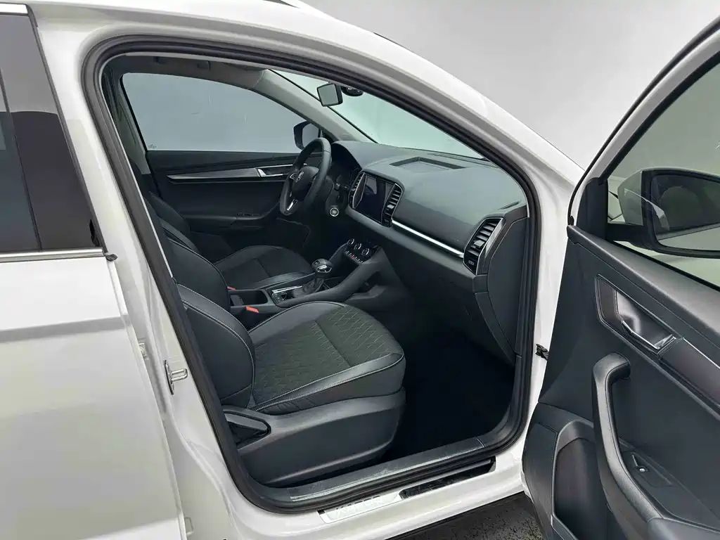 Skoda Karoq — миниатюра 7