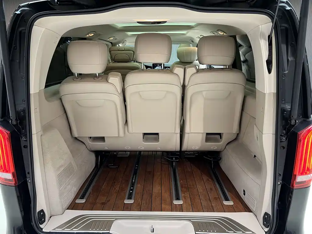 Mercedes-Benz V-Class — миниатюра 21