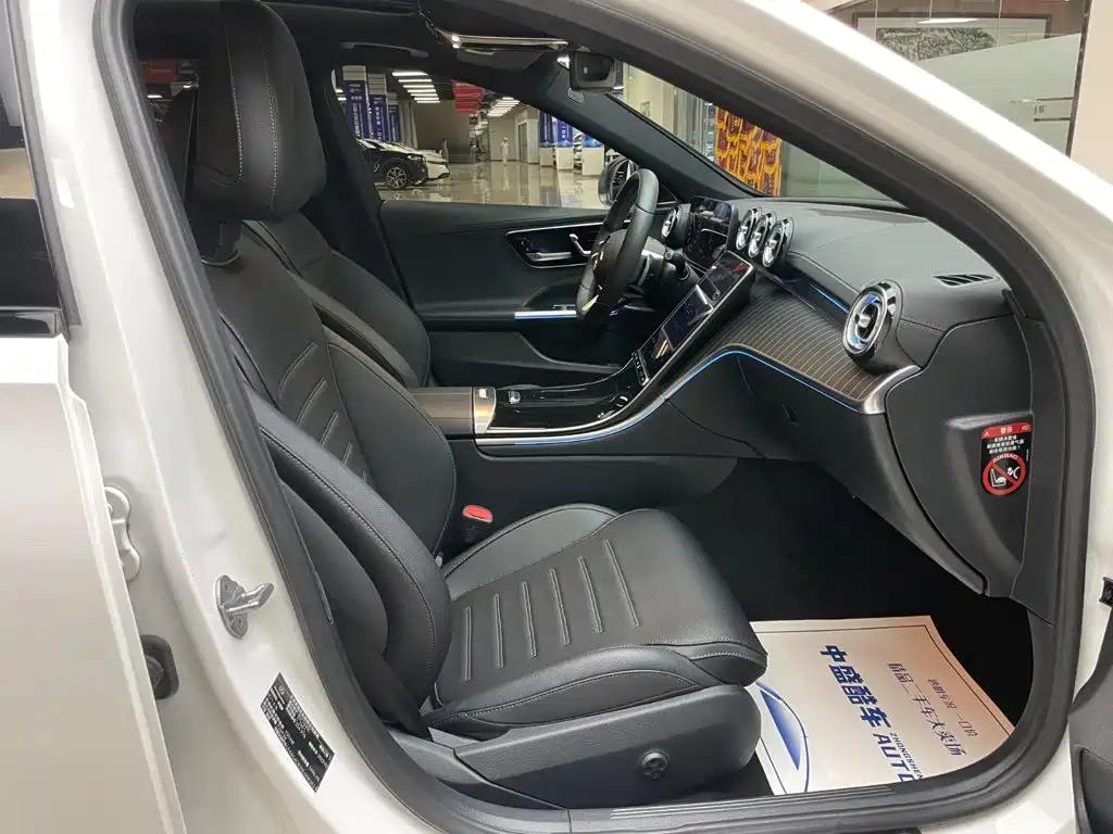 Mercedes-Benz C-Class — миниатюра 15