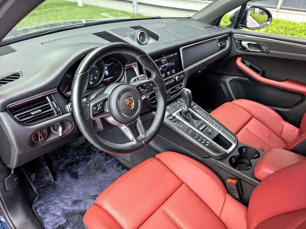 Porsche Macan — миниатюра 8