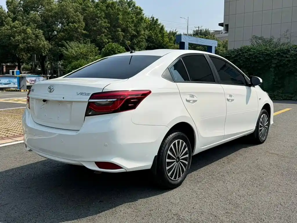 Toyota Vios — миниатюра 9