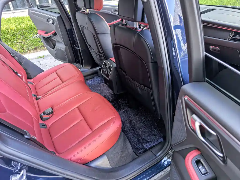 Porsche Macan — миниатюра 34