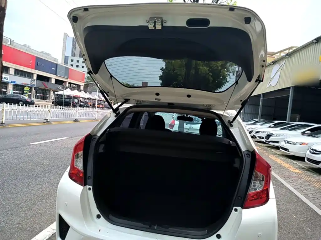 Honda Fit — миниатюра 19
