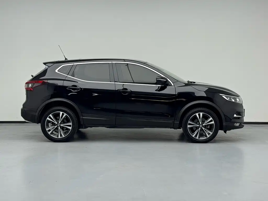 Nissan Qashqai — миниатюра 20