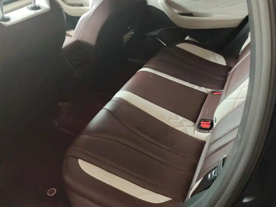 Geely Xingyue L — миниатюра 11