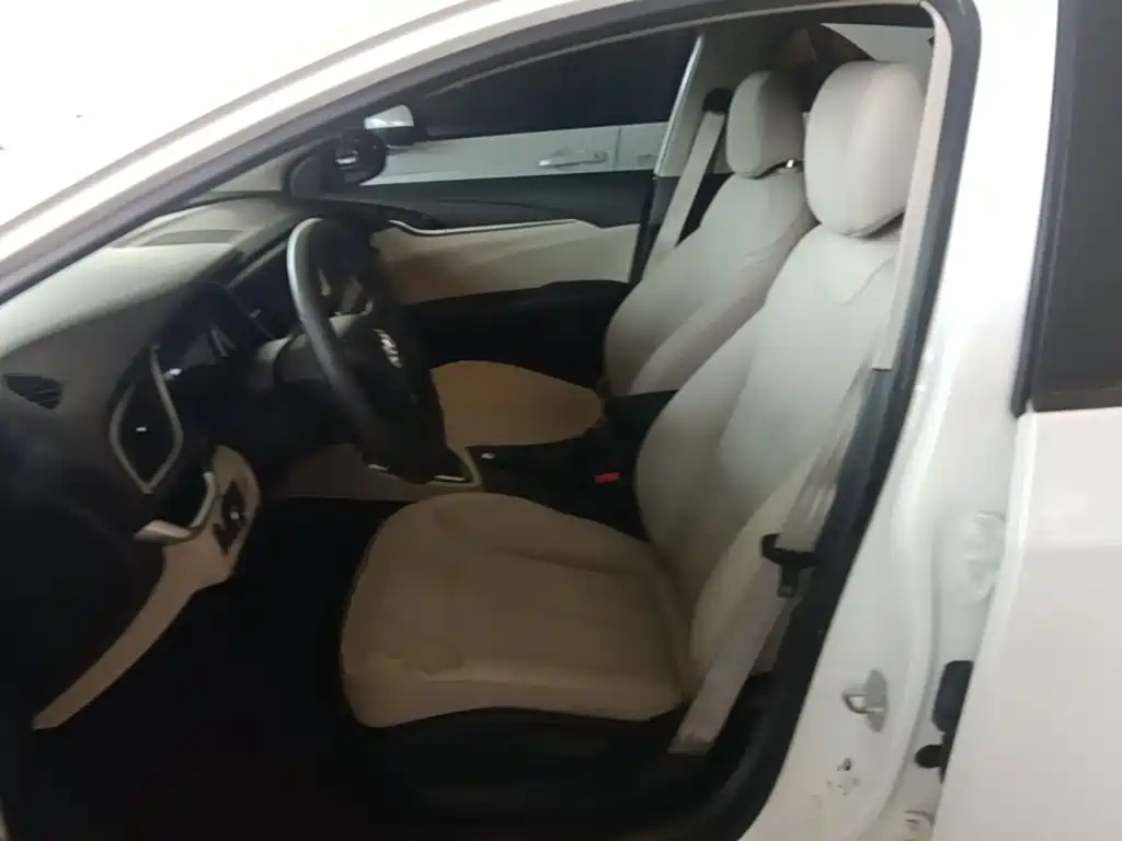Buick Excelle — миниатюра 15