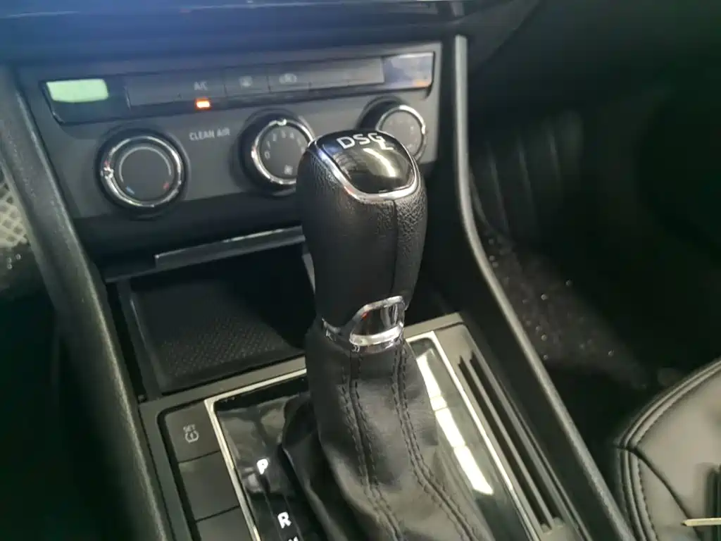 Skoda Superb — миниатюра 14
