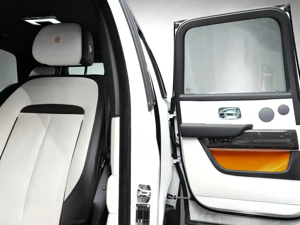 Rolls-Royce Cullinan — миниатюра 29