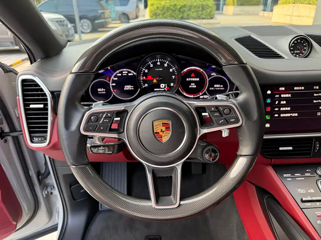 Porsche Cayenne — миниатюра 8