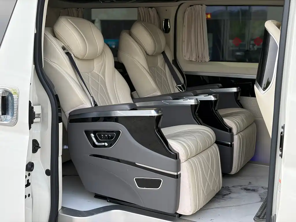 Toyota Hiace — миниатюра 11