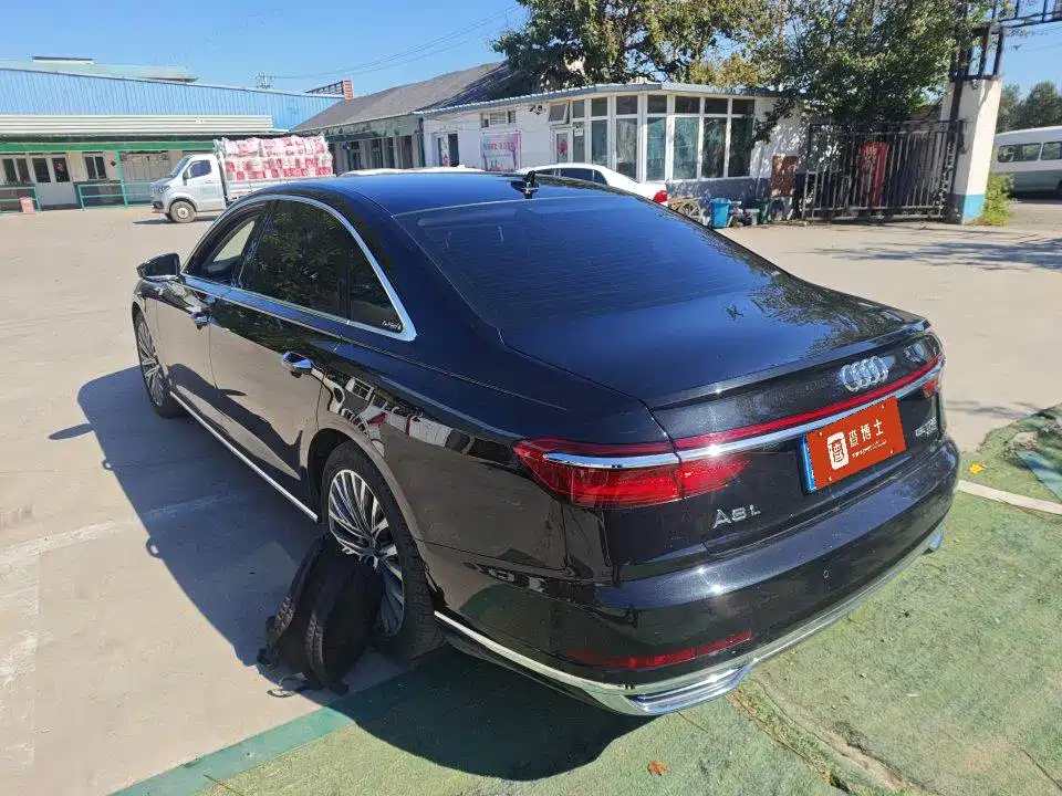 Audi A8 — миниатюра 8