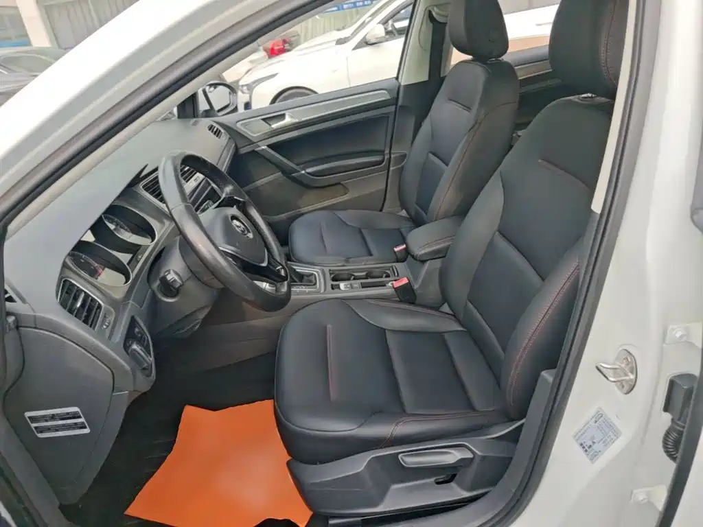 Volkswagen Golf — миниатюра 15