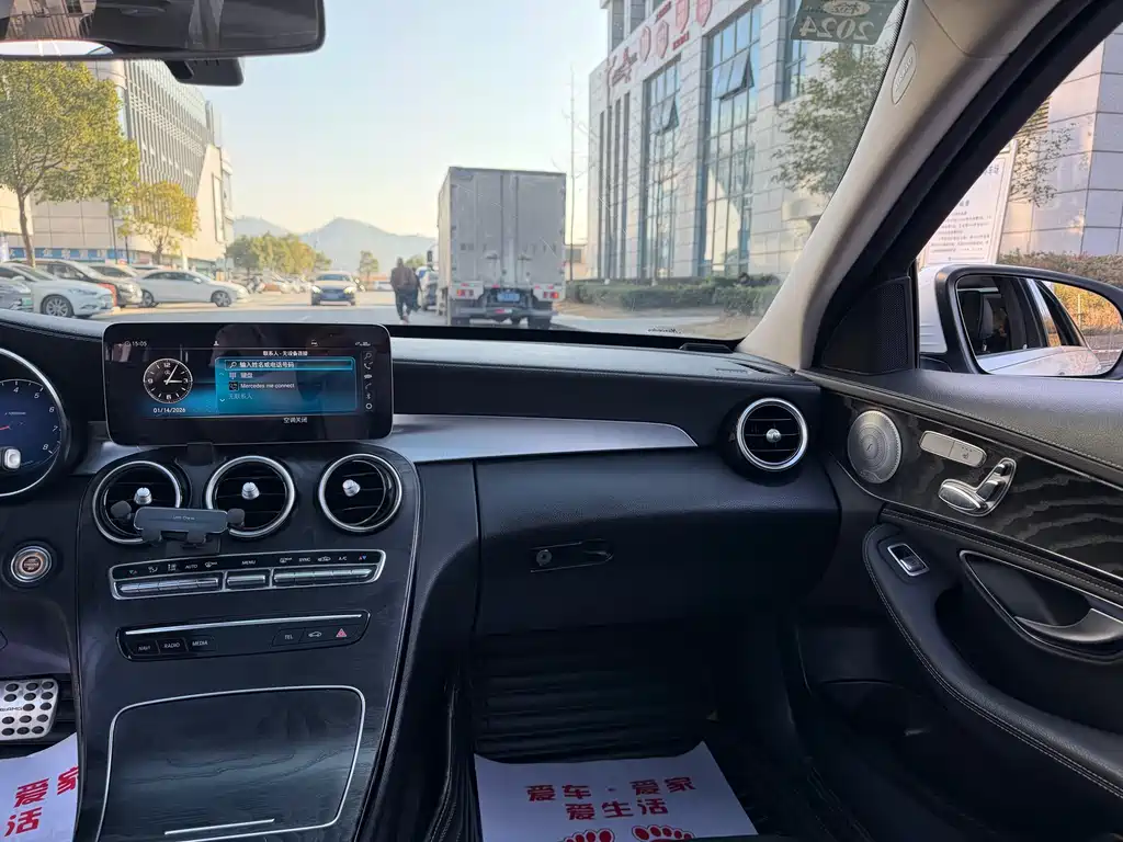 MERCEDES-BENZ C CLASS