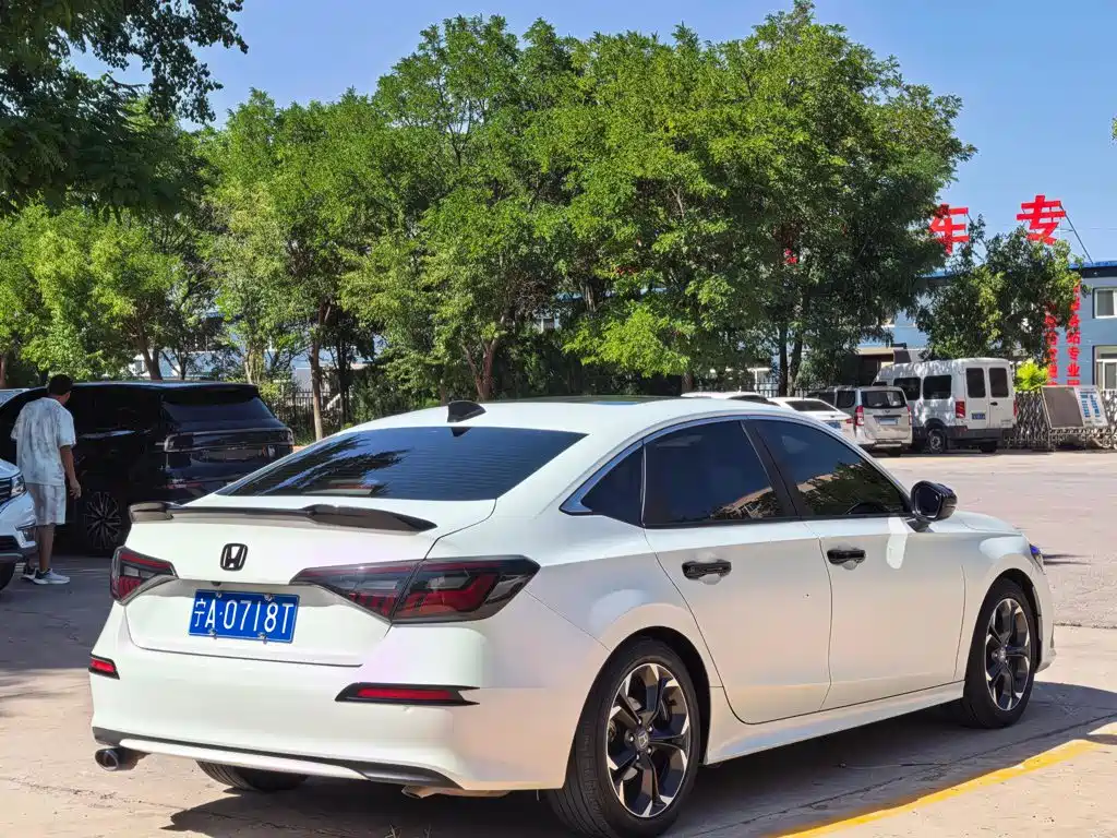 Honda Civic — миниатюра 9