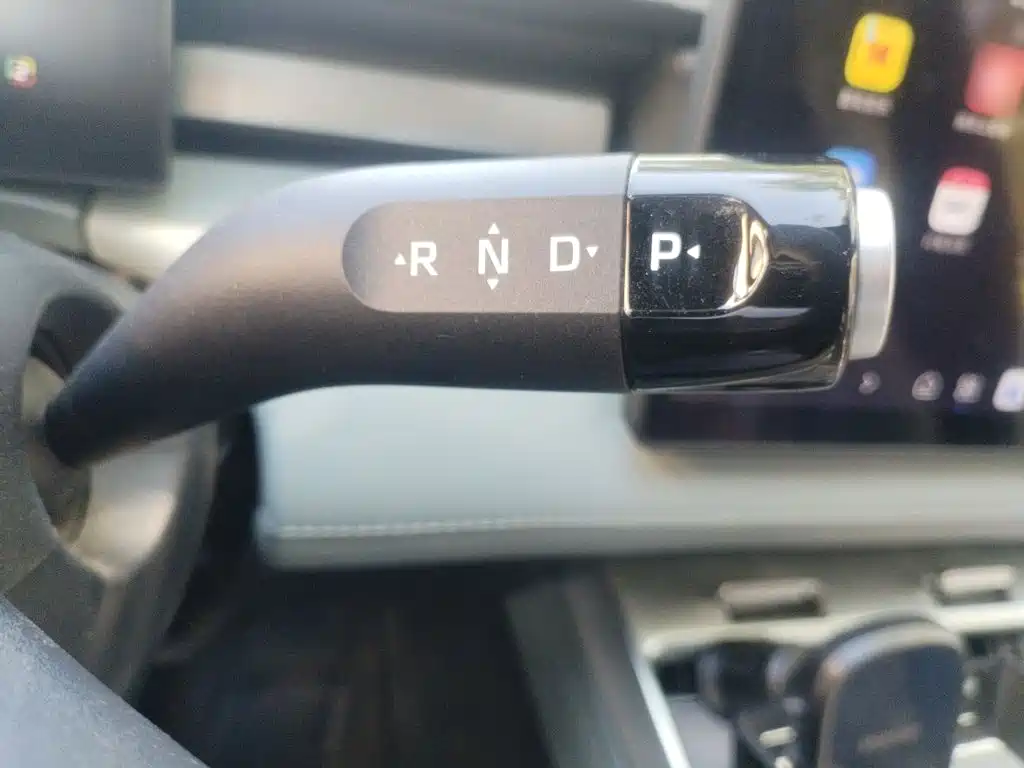 Roewe D6 — миниатюра 7