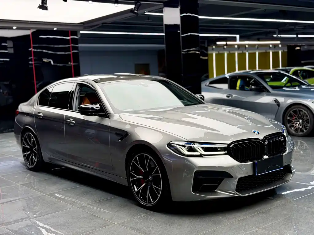 BMW M5 — миниатюра 3