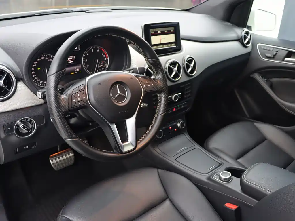 Mercedes-Benz B-Class — миниатюра 6