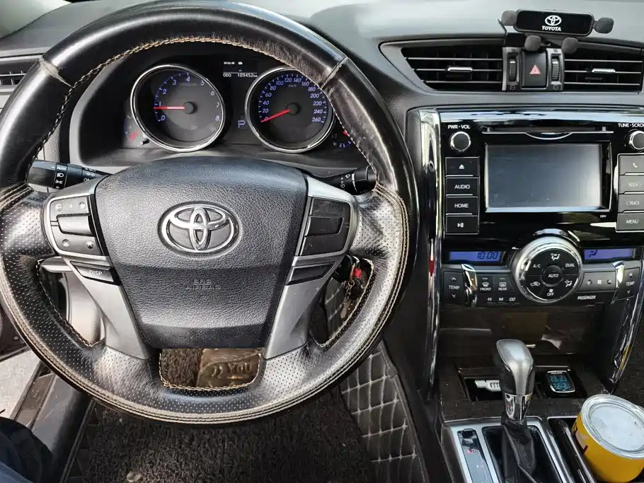 Toyota Reiz — миниатюра 12