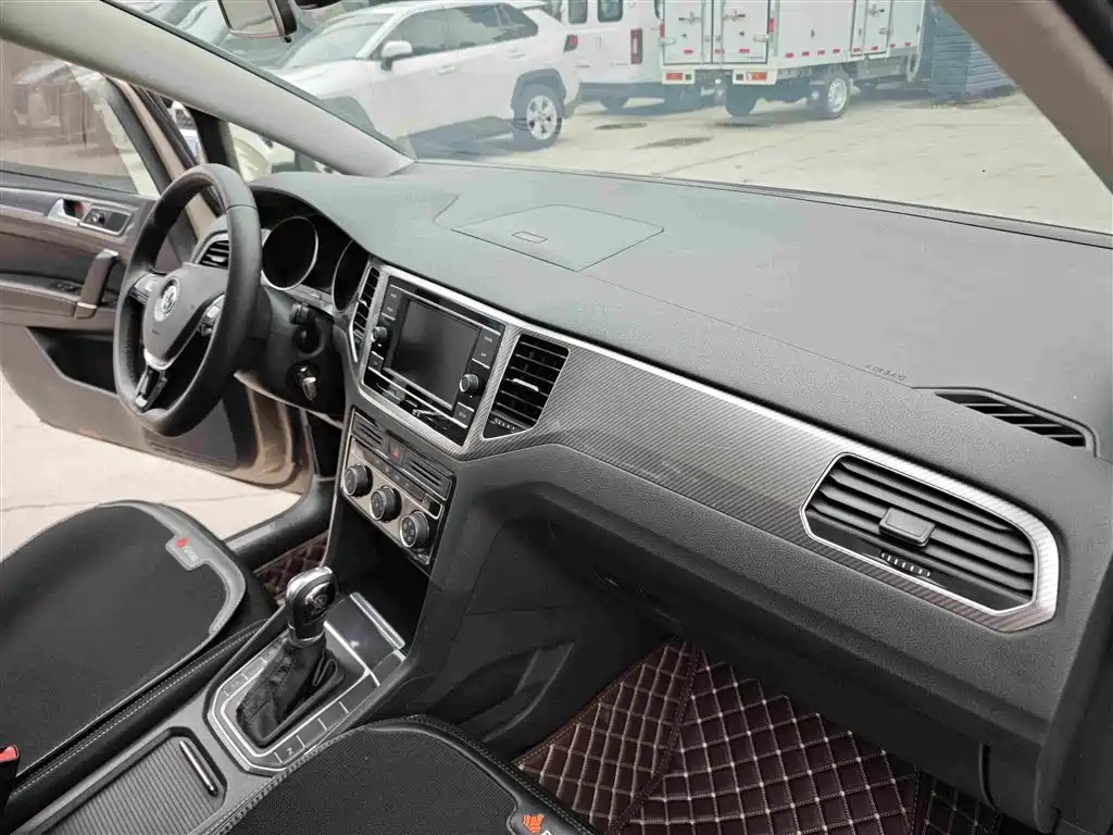 Volkswagen Golf Sportsvan — миниатюра 11