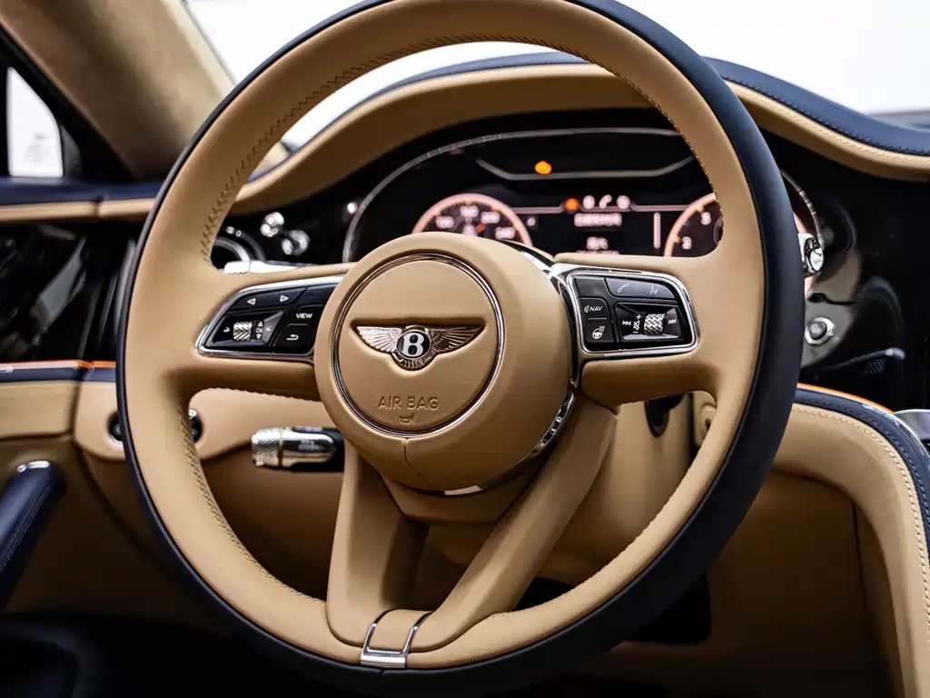 Bentley Flying Spur — миниатюра 8