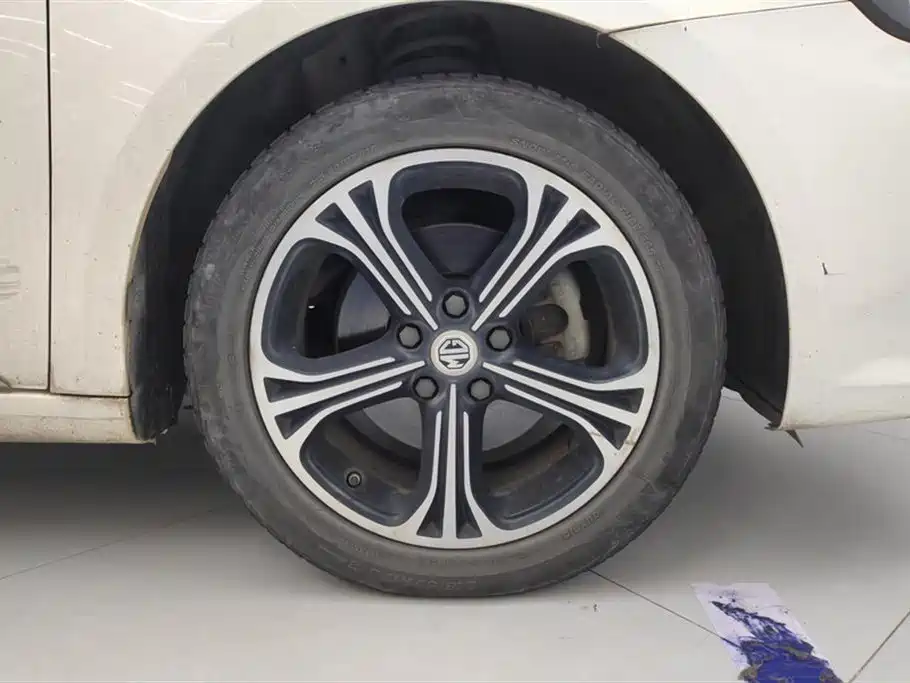 MG 6 2017 20T AT Luxury Smart Connect V