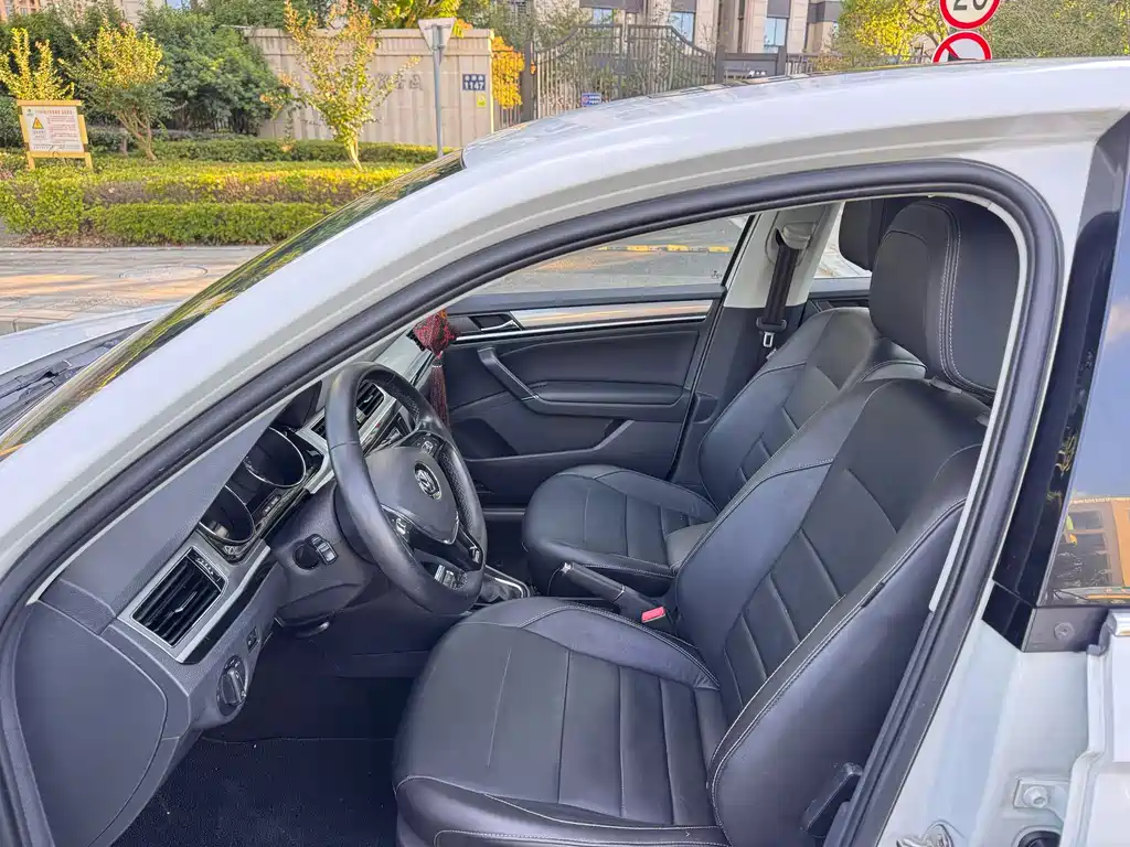 Volkswagen Bora — миниатюра 8