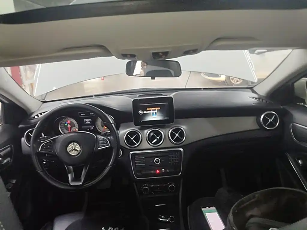 Mercedes-Benz GLA — миниатюра 10