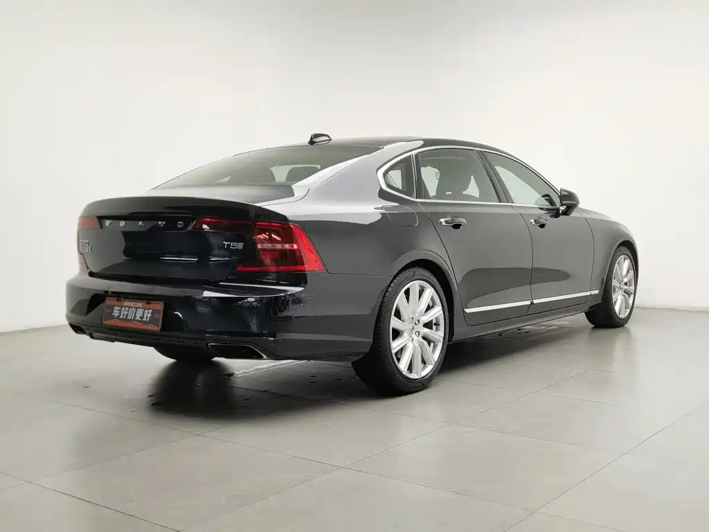 Volvo S90 — миниатюра 2