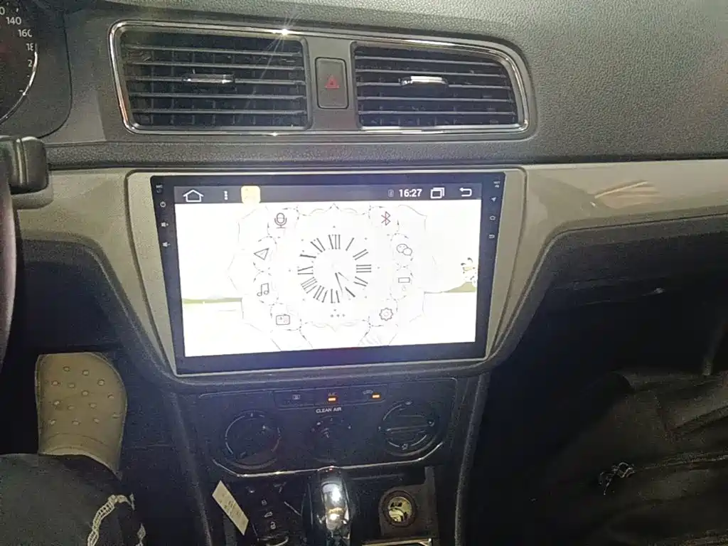Volkswagen Lavida — миниатюра 13