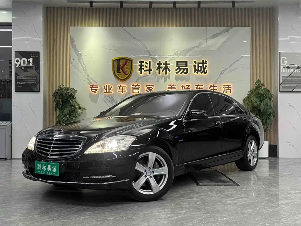 Mercedes-Benz S-Class 2012