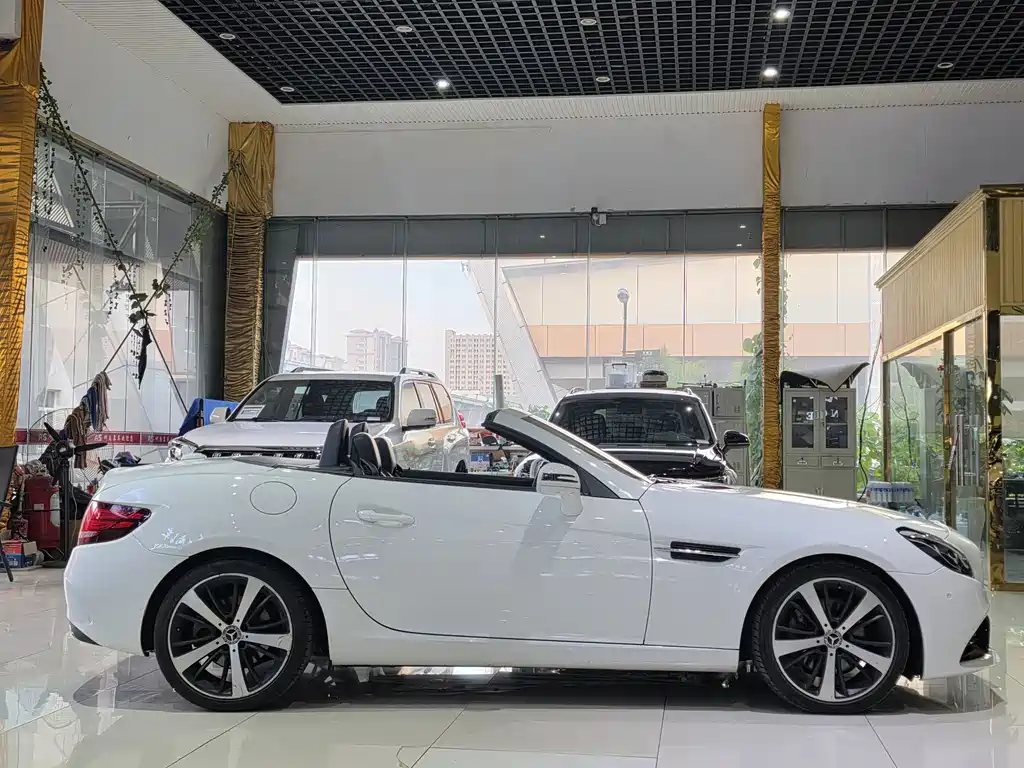 Mercedes-Benz SLC — миниатюра 4