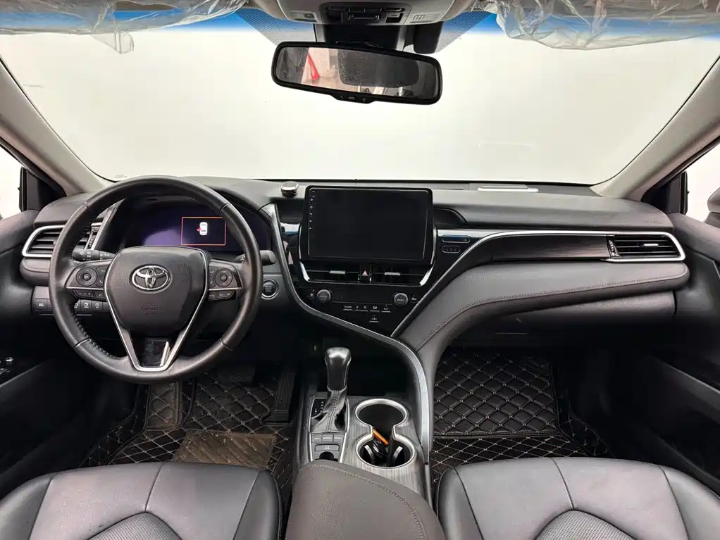 Toyota Camry — миниатюра 10