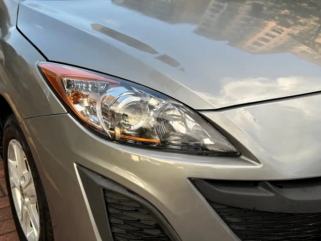 Mazda Mazda3 3 2012 1.6L MT Comfort