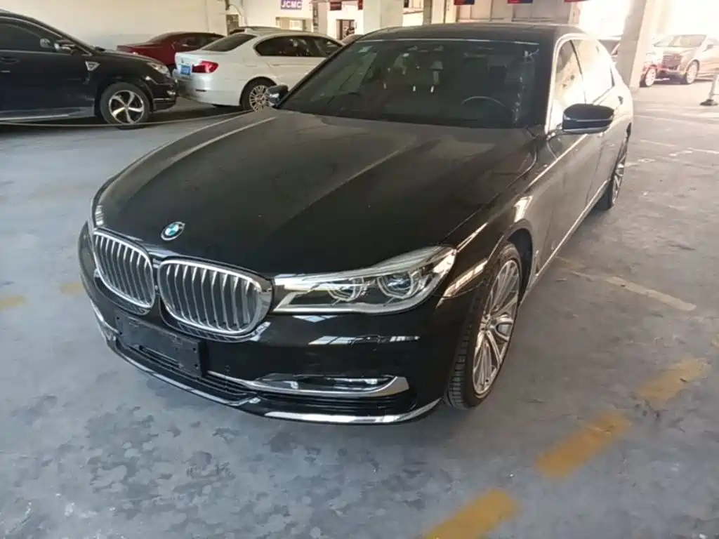 BMW 7 Series — миниатюра 2