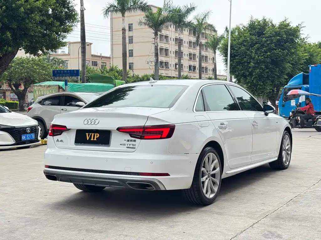 Audi A4L — миниатюра 12