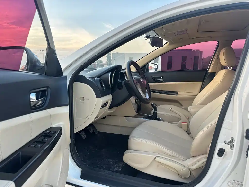 Changan Eado — миниатюра 9