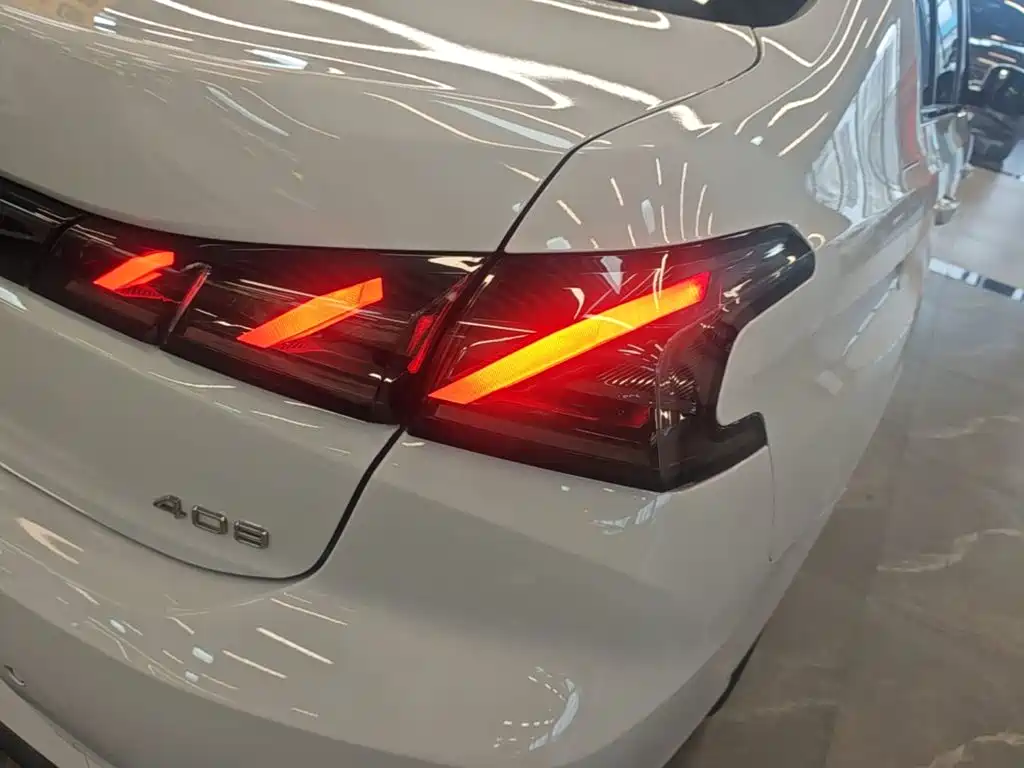 Peugeot 408 — миниатюра 8