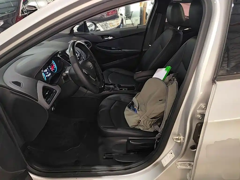 Chevrolet Cruze — миниатюра 15