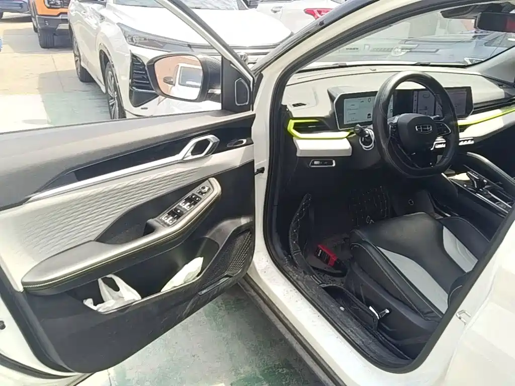 Geely Binyue — миниатюра 16