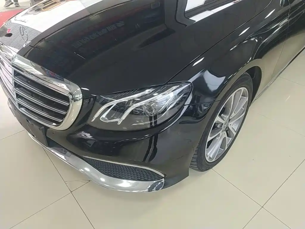 Mercedes-Benz E-Class — миниатюра 24