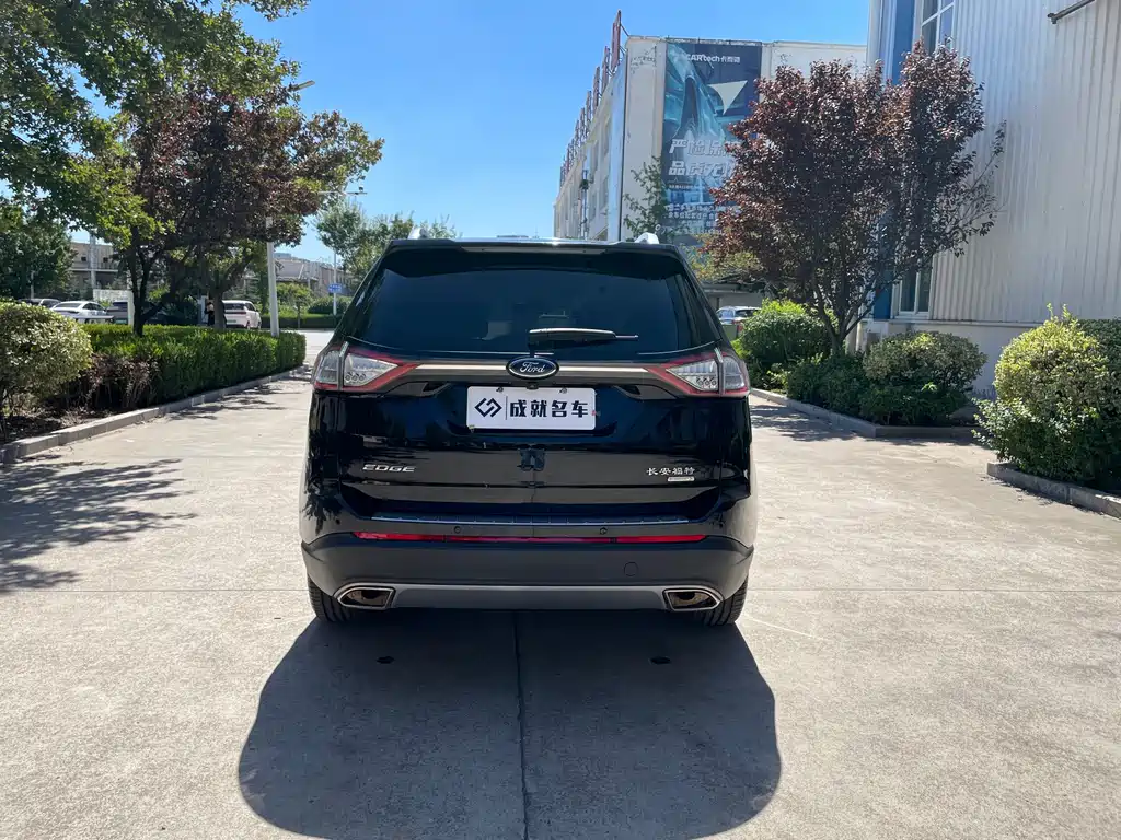 Ford Edge — миниатюра 7