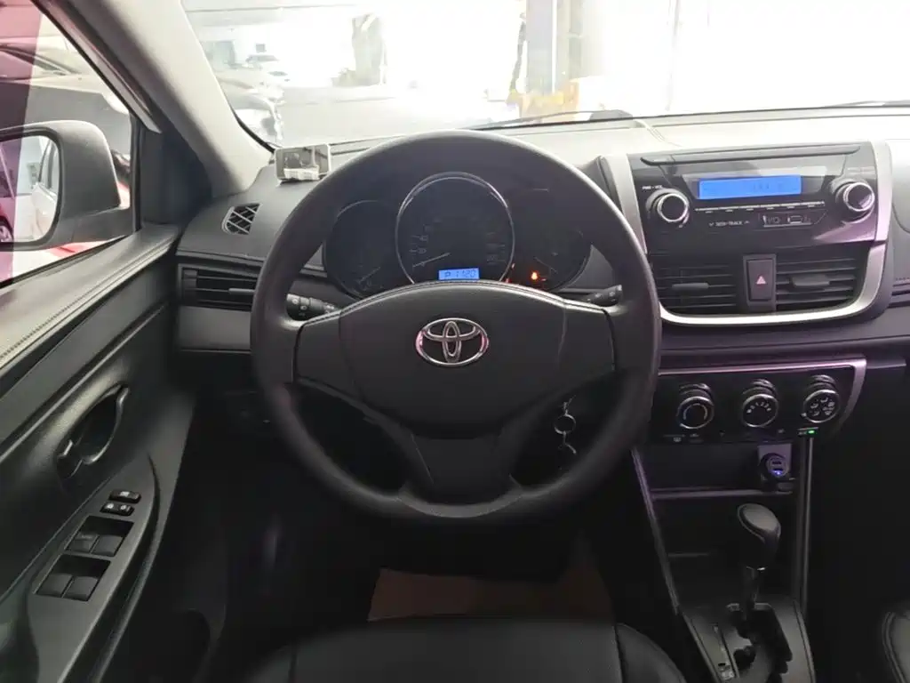 Toyota Vios FS — миниатюра 11