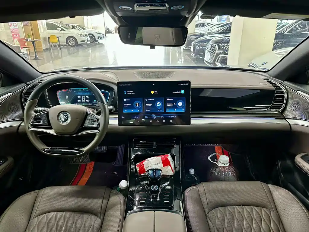 BYD Han — миниатюра 6