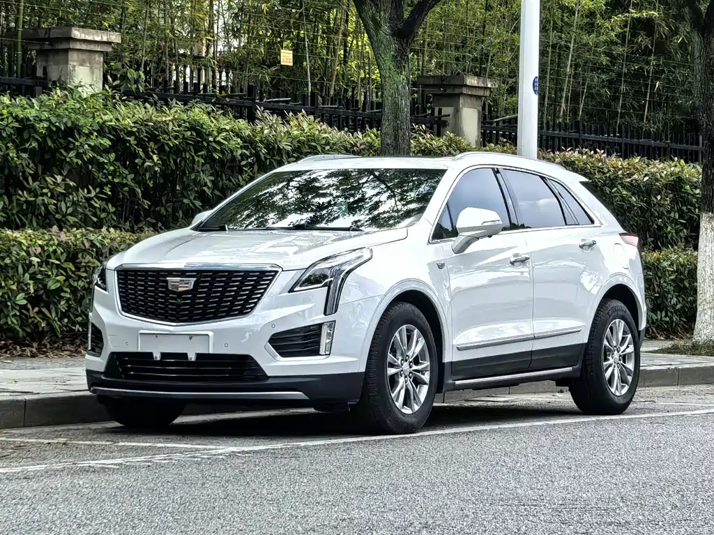 Купить Cadillac XT5