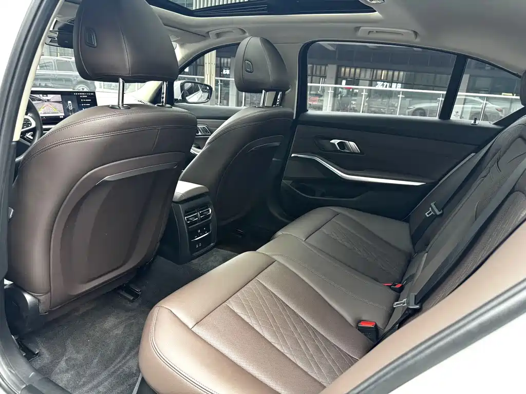 BMW 3 Series — миниатюра 5
