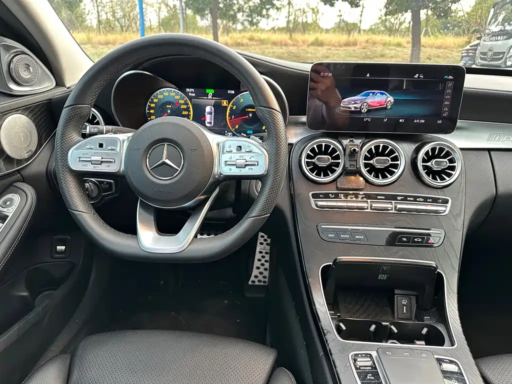 Mercedes-Benz C-Class — миниатюра 13
