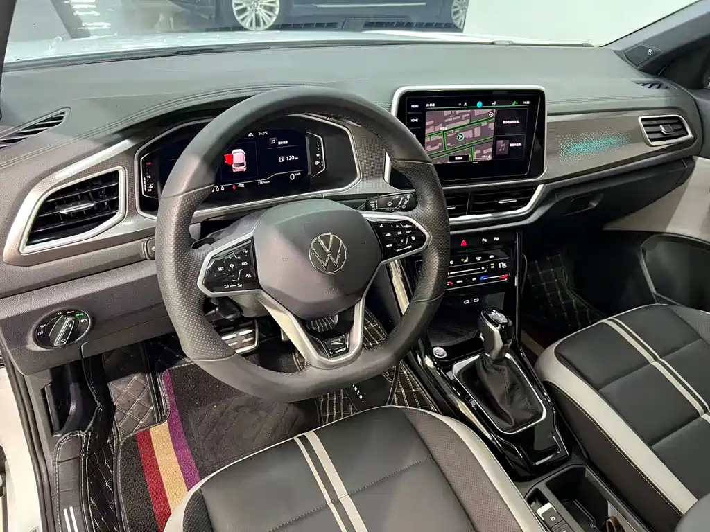 Volkswagen T-Roc — миниатюра 4