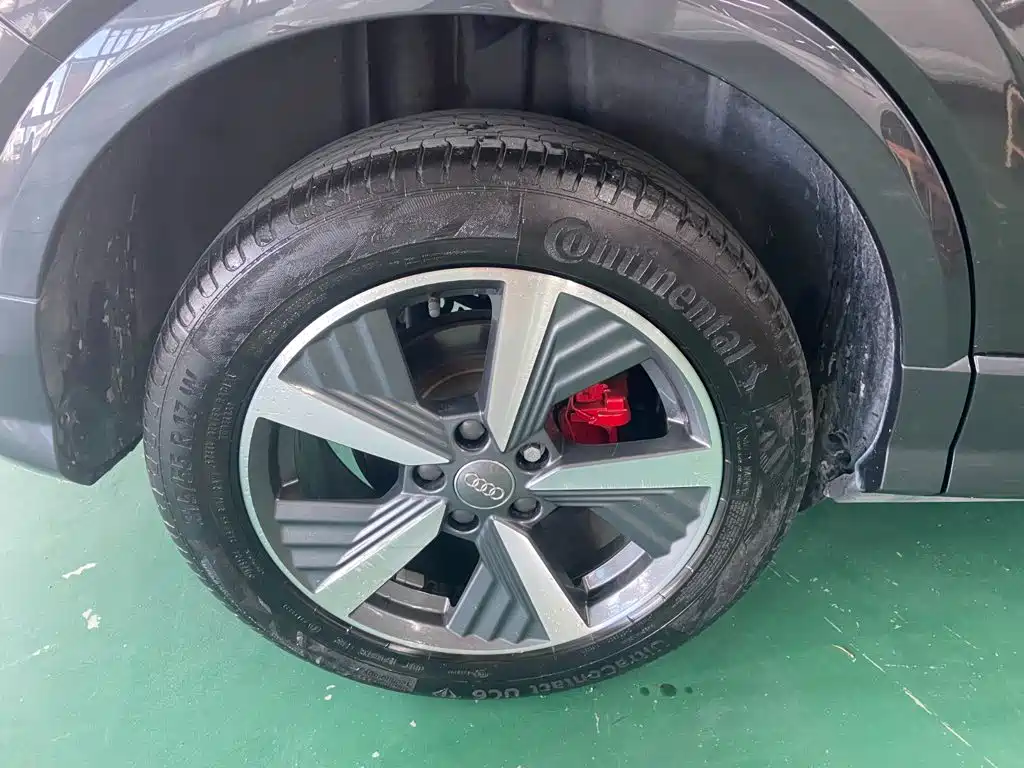 Audi Q2L e-tron — миниатюра 15