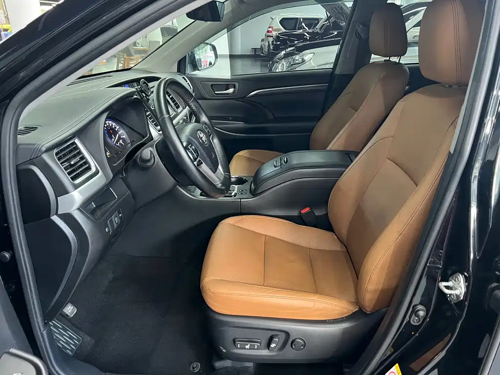 Toyota Highlander — миниатюра 5